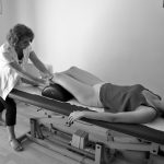 Séance d'ostéopathie au cabinet pour douleurs jambes